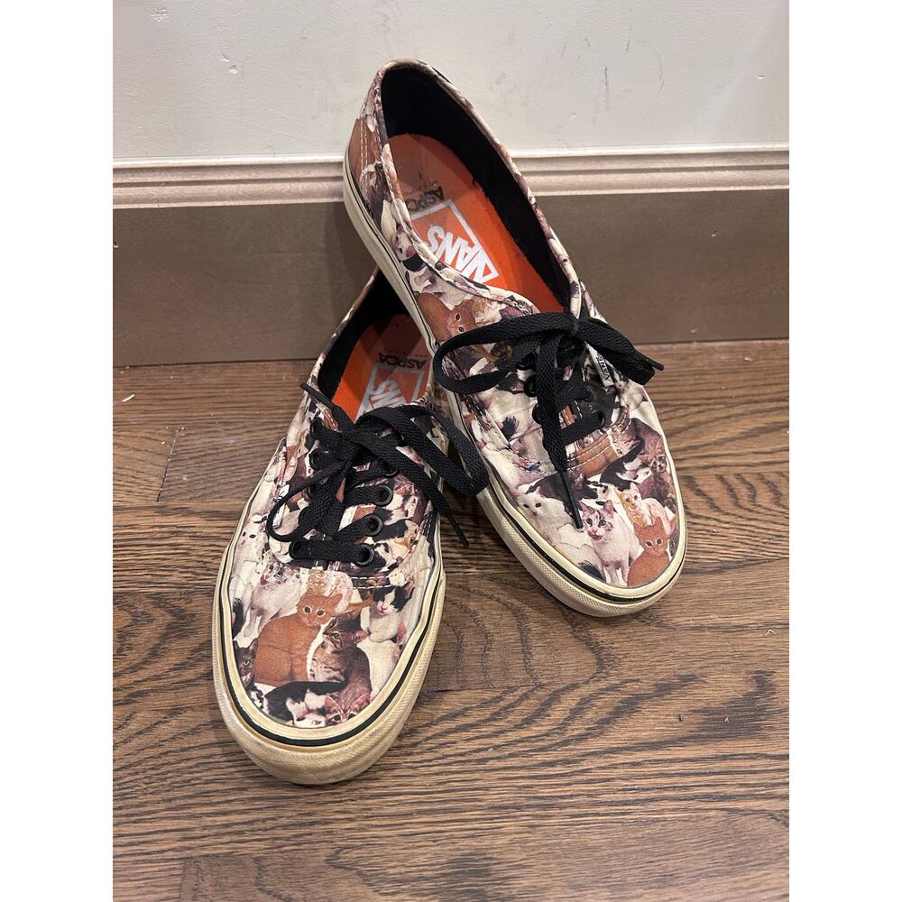 Vans x ASPCA Authentic Kitty Cat Low Top Lace Up Sneaker M8/W9.5 Casual